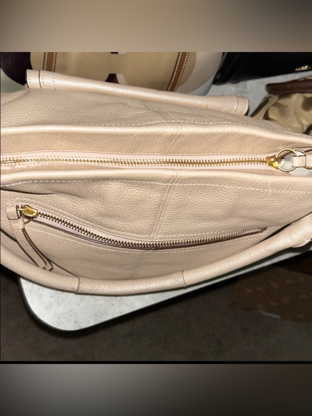 👑Coach Cream ✨Shoulder Bag with Gold Accents✨ - Picture 9 of 13